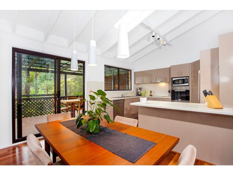 32 Surfrider Avenue, North Avoca NSW 2260