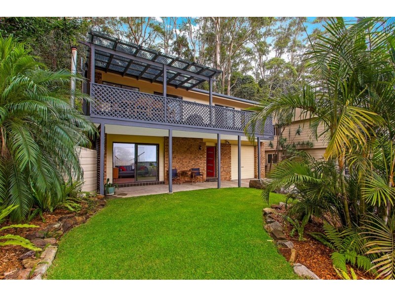 32 Surfrider Avenue, North Avoca NSW 2260