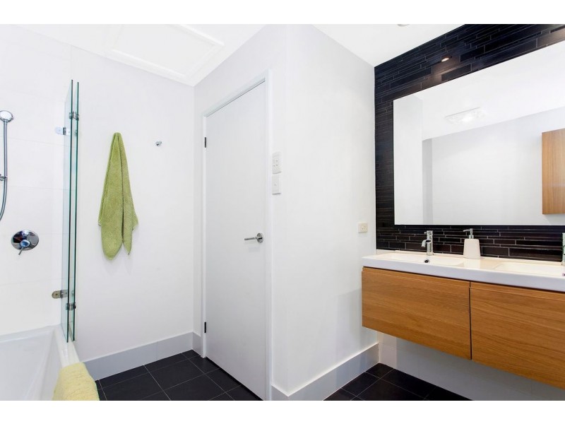 32 Surfrider Avenue, North Avoca NSW 2260