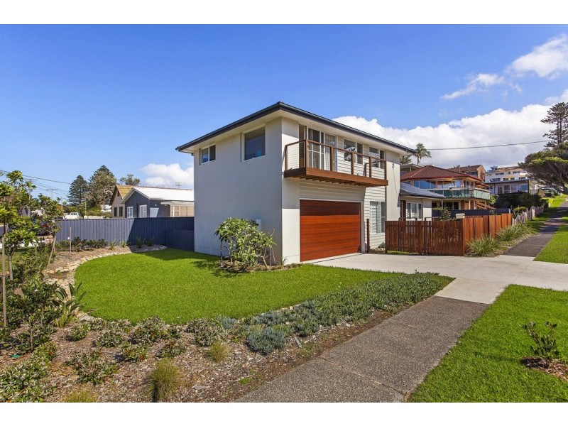 4 Dover Road, Wamberal NSW 2260