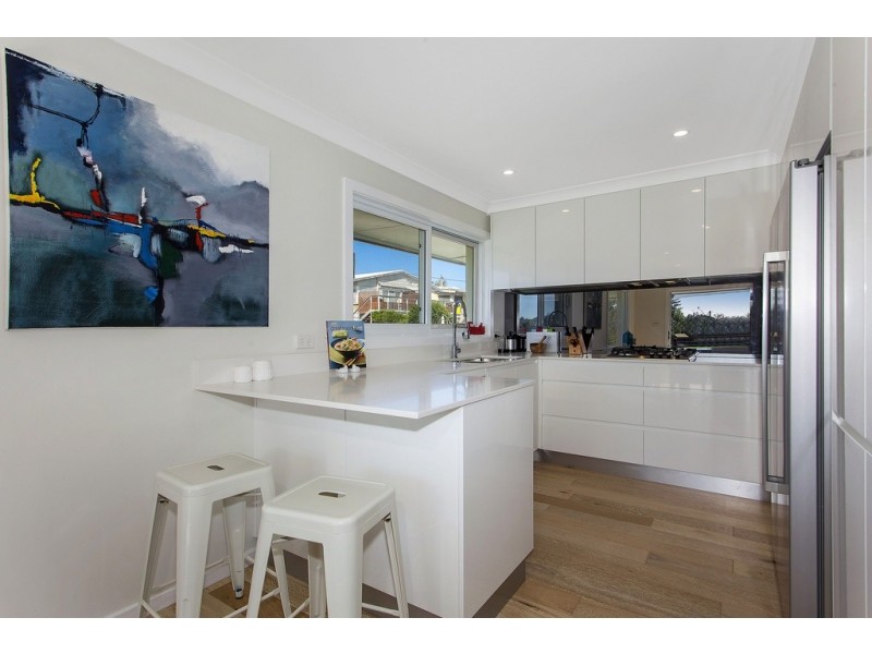 4 Dover Road, Wamberal NSW 2260