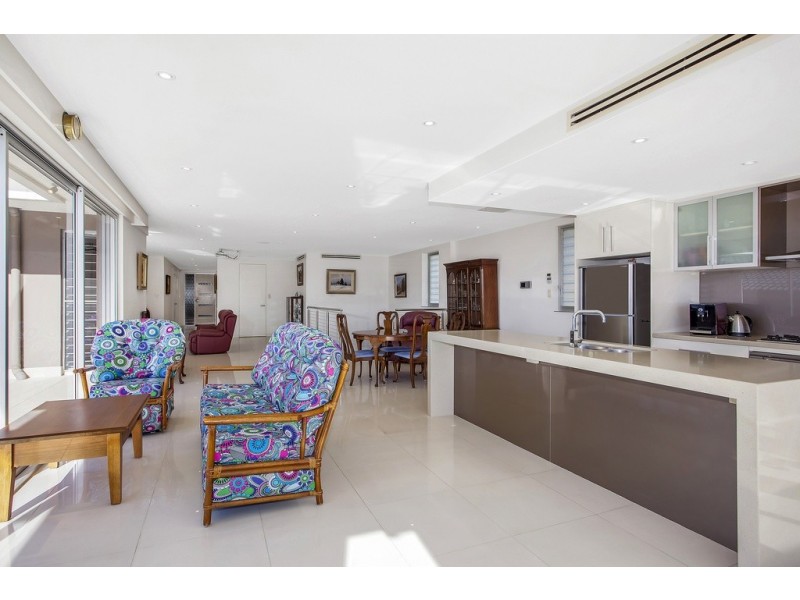 2/5 Glen View Crescent, Terrigal NSW 2260