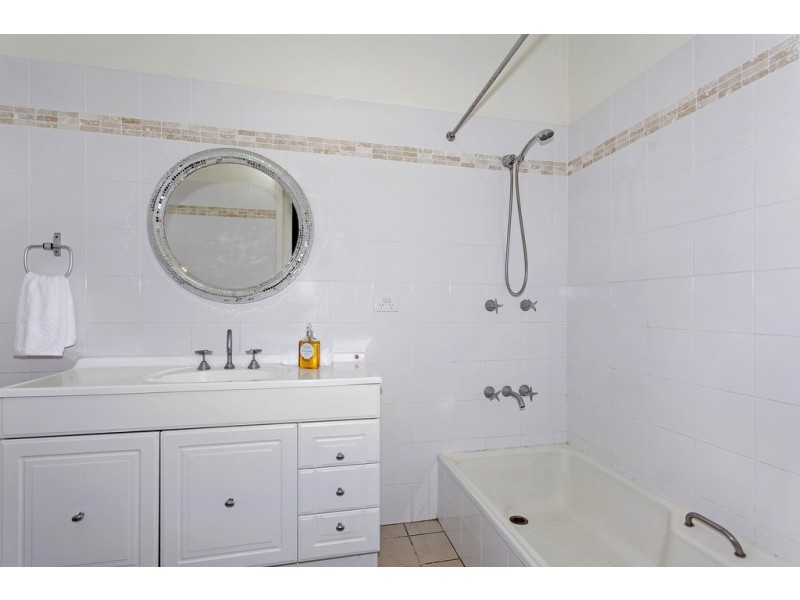 54 Serpentine Road, Erina Heights NSW 2260