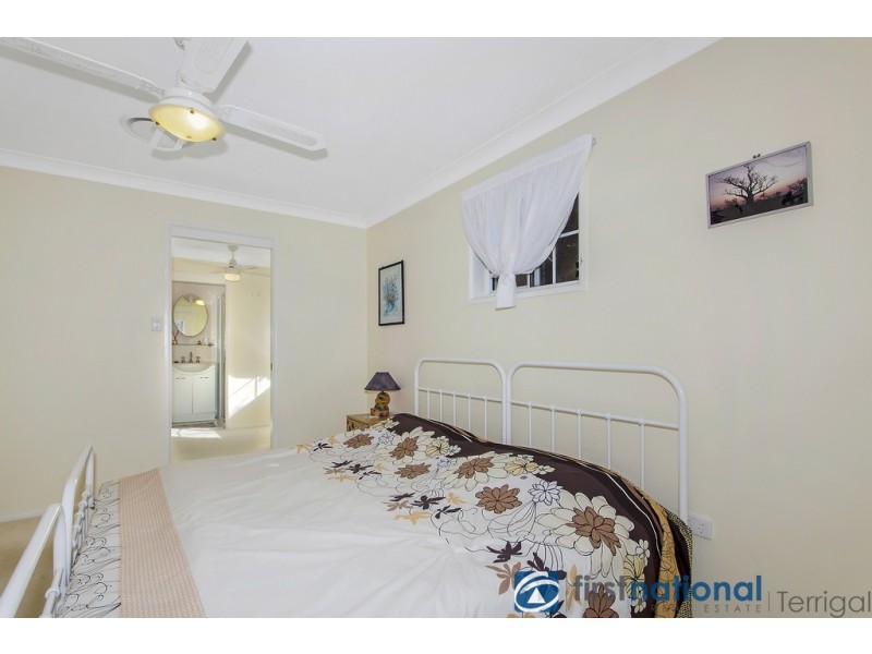 70 Lake Shore Drive, North Avoca NSW 2260