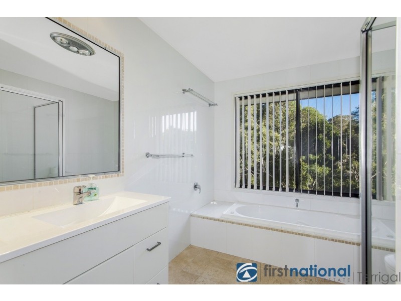 44 Sheffield Dr, Terrigal NSW 2260