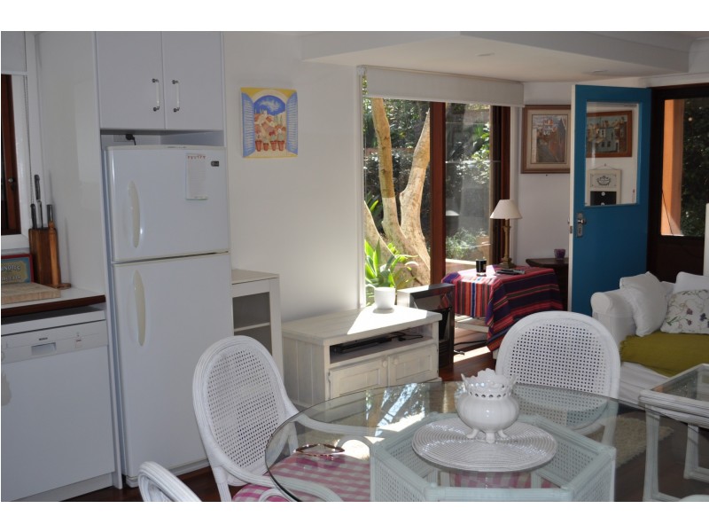 14 Lake St, North Avoca NSW 2260