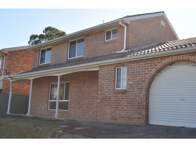 33 Belford Ave, Bateau Bay NSW 2261