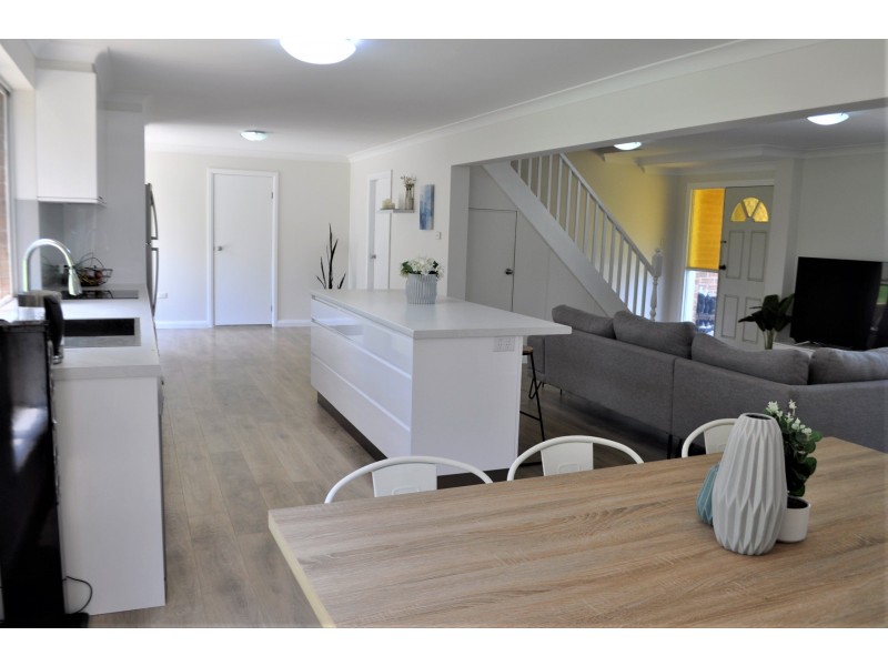 33 Belford Ave, Bateau Bay NSW 2261