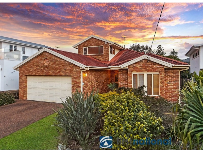 40 Lake Street, North Avoca NSW 2260