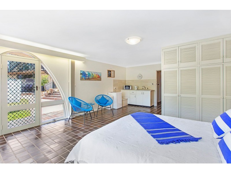2/152 Scenic Highway, Terrigal NSW 2260