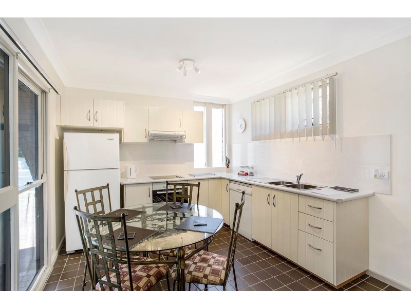 2/152 Scenic Highway, Terrigal NSW 2260