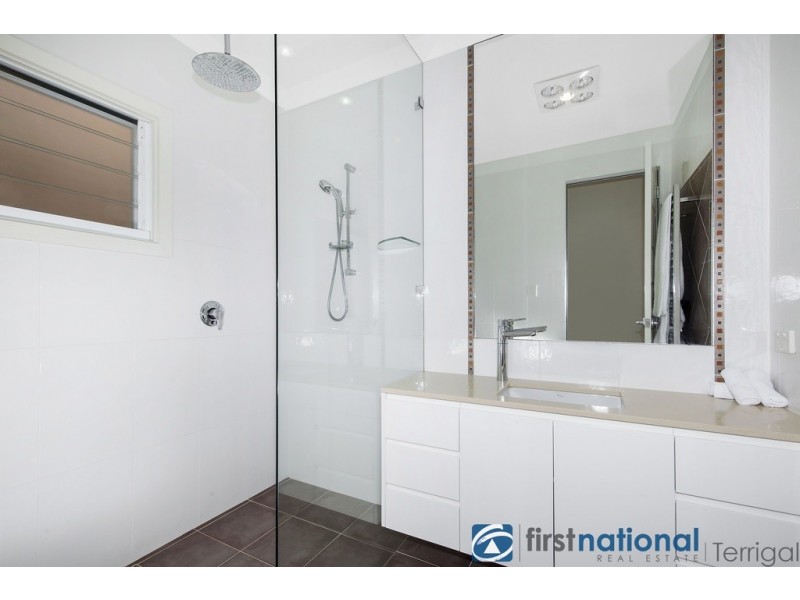 15 Remembrance Drive, Wamberal NSW 2260