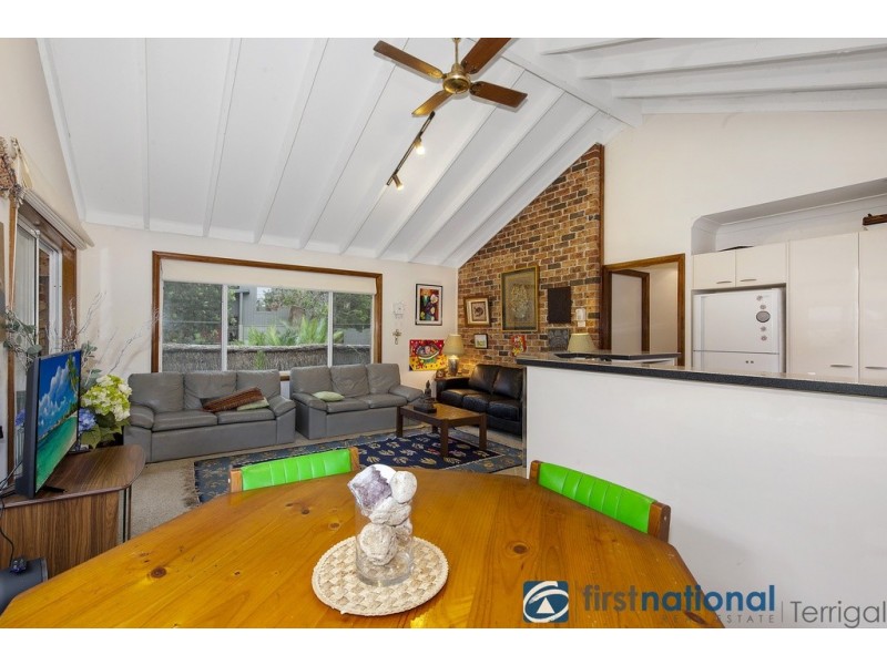 1 Lake Street, North Avoca NSW 2260