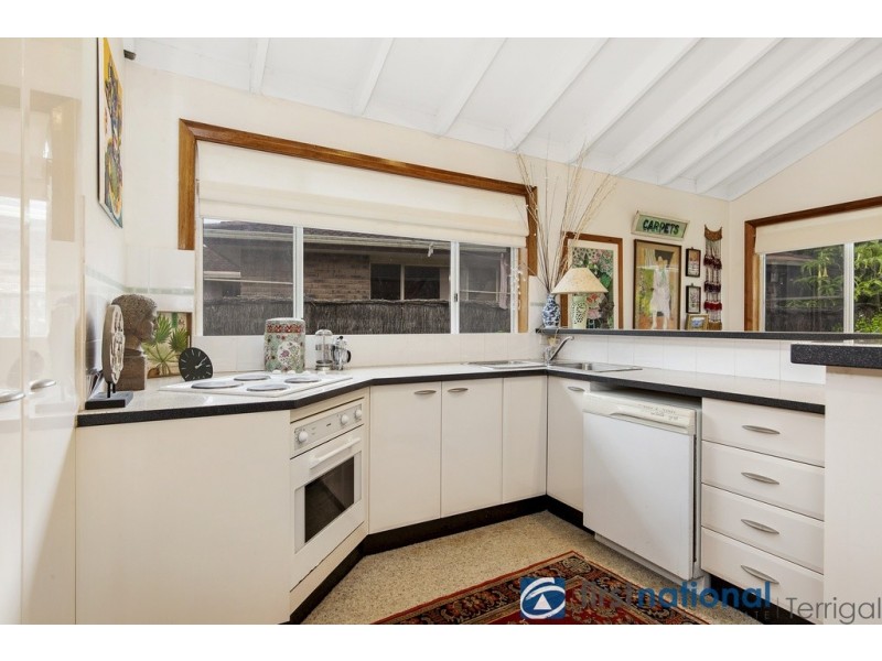 1 Lake Street, North Avoca NSW 2260