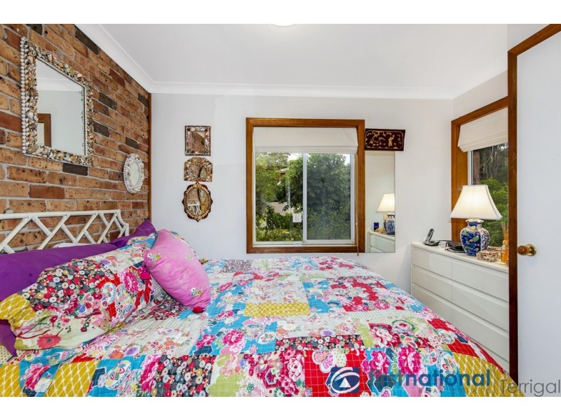 1 Lake Street, North Avoca NSW 2260