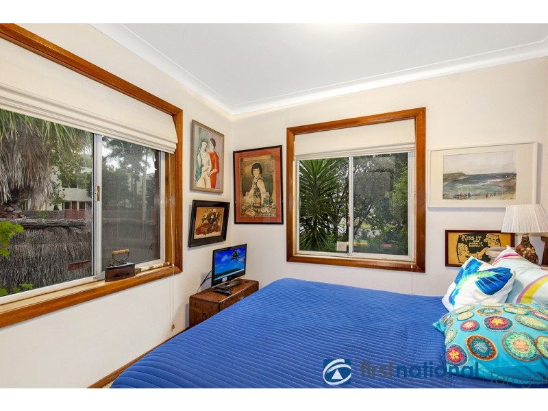1 Lake Street, North Avoca NSW 2260
