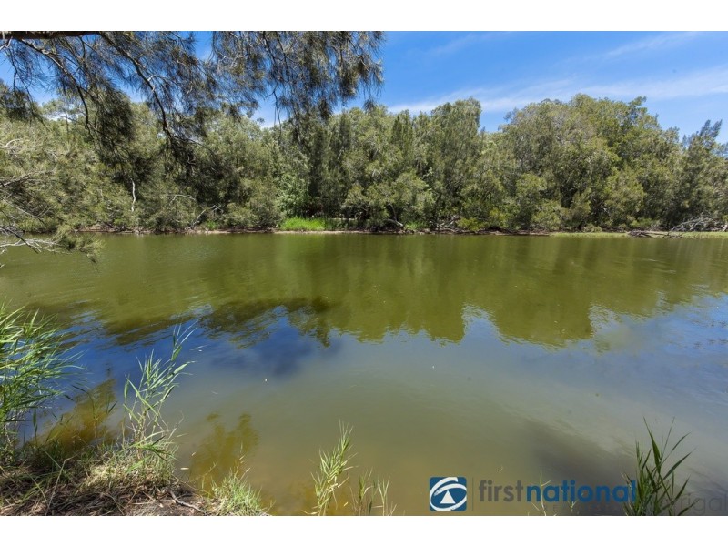 1 Lake Street, North Avoca NSW 2260