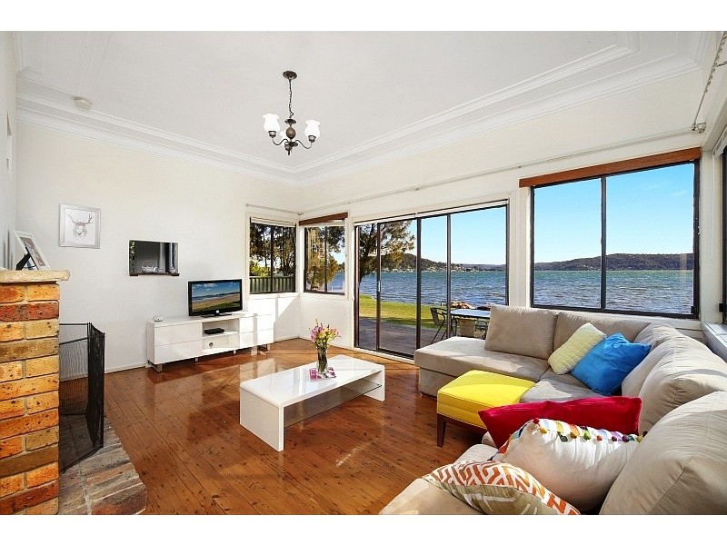 319c Avoca Drive, Green Point NSW 2251