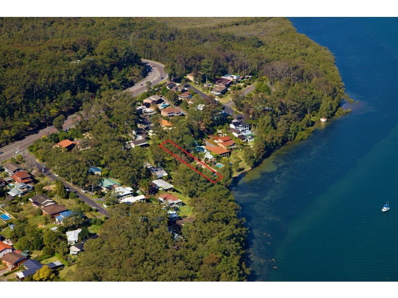 319c Avoca Drive, Green Point NSW 2251