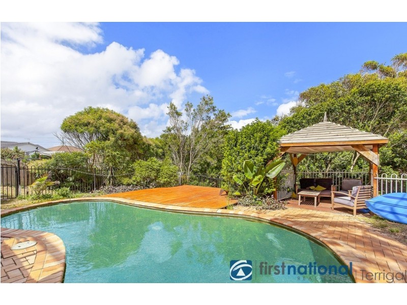 5 Boos Road, Forresters Beach NSW 2260