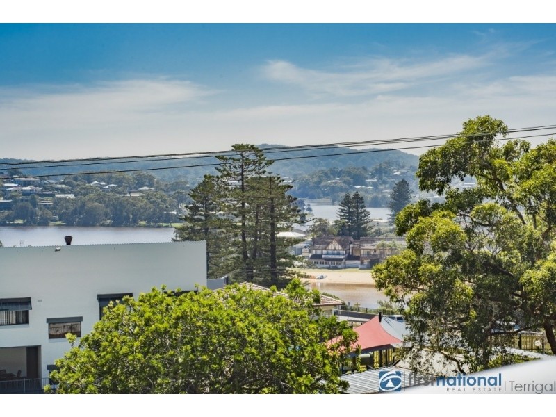 2/4 Whiting Ave, Terrigal NSW 2260