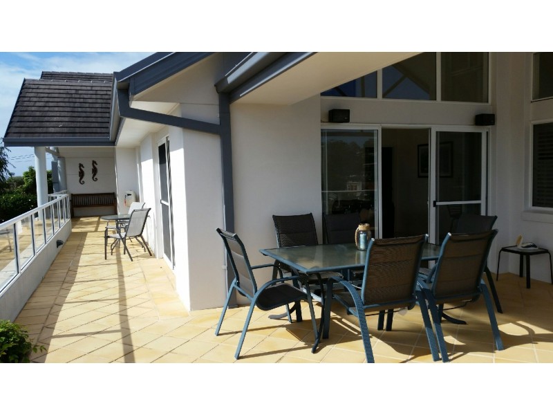 2/4 Whiting Ave, Terrigal NSW 2260