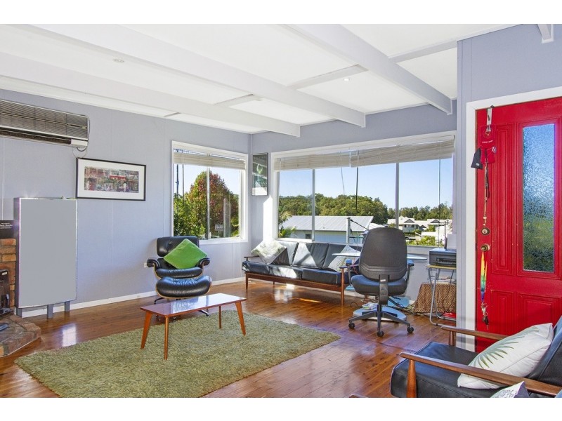 21 Raymond Terrace, Terrigal NSW 2260