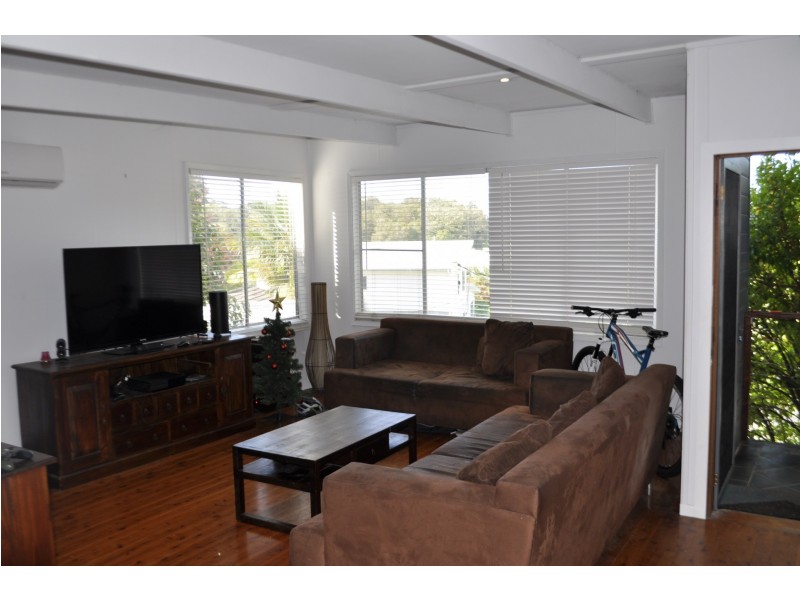 21 Raymond Terrace, Terrigal NSW 2260