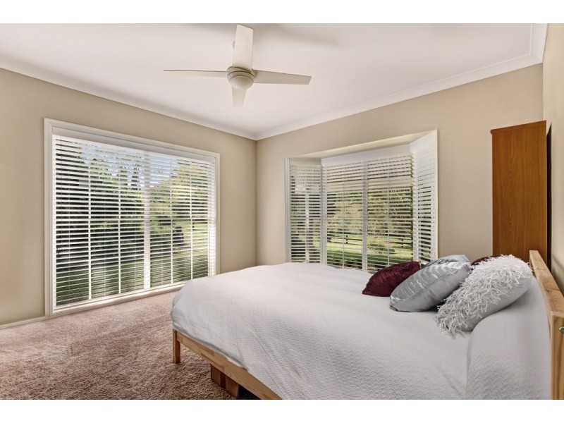 1/281 Oak Road, Matcham NSW 2250