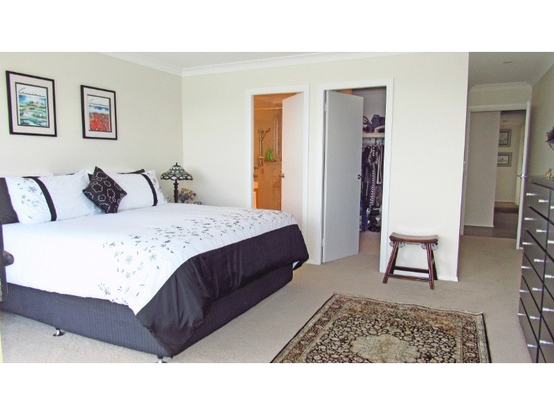 1/29 North Scenic Rd, Forresters Beach NSW 2260