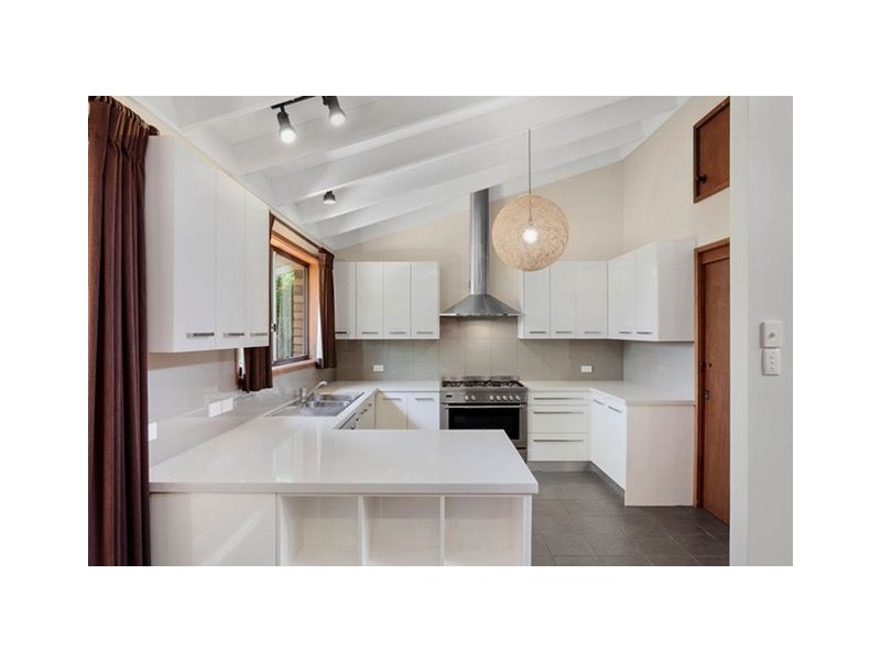 73 Old Gosford Rd, Wamberal NSW 2260