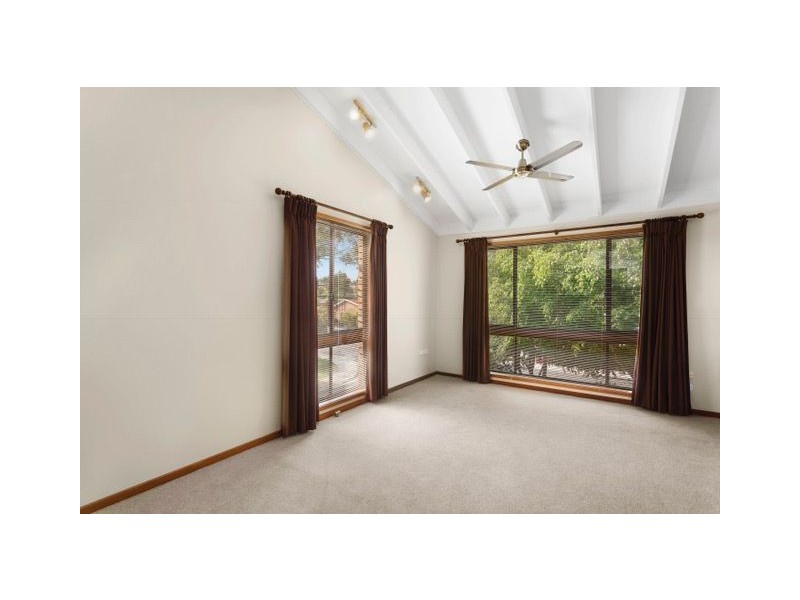 73 Old Gosford Rd, Wamberal NSW 2260