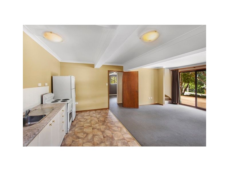 73 Old Gosford Rd, Wamberal NSW 2260