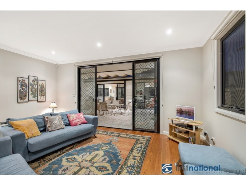8 Elgata Avenue, North Avoca NSW 2260