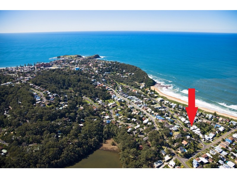 8 Elgata Avenue, North Avoca NSW 2260