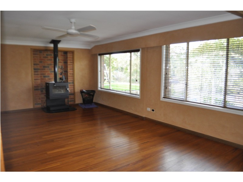 16 Peterson Close, Kincumber NSW 2251