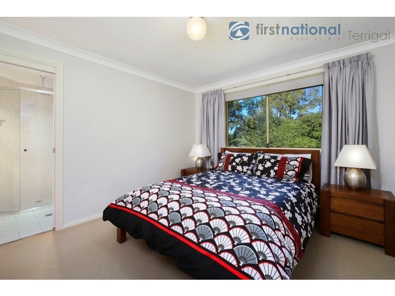 43 Robert Holl Drive, Ourimbah NSW 2258