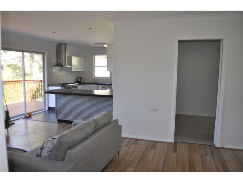 6 Beachcomber Parade, North Avoca NSW 2260