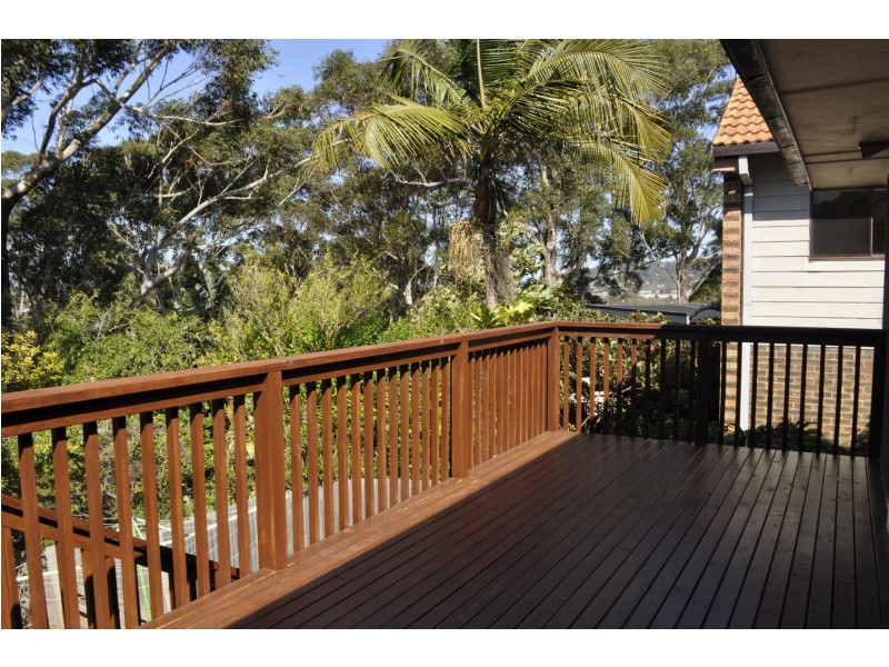 6 Beachcomber Parade, North Avoca NSW 2260