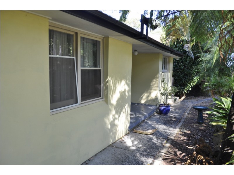 6 Beachcomber Parade, North Avoca NSW 2260