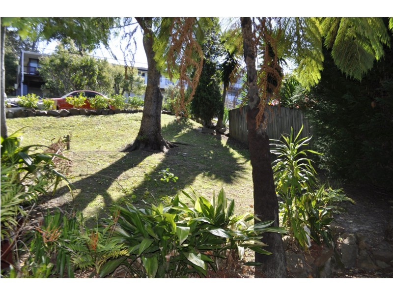 6 Beachcomber Parade, North Avoca NSW 2260