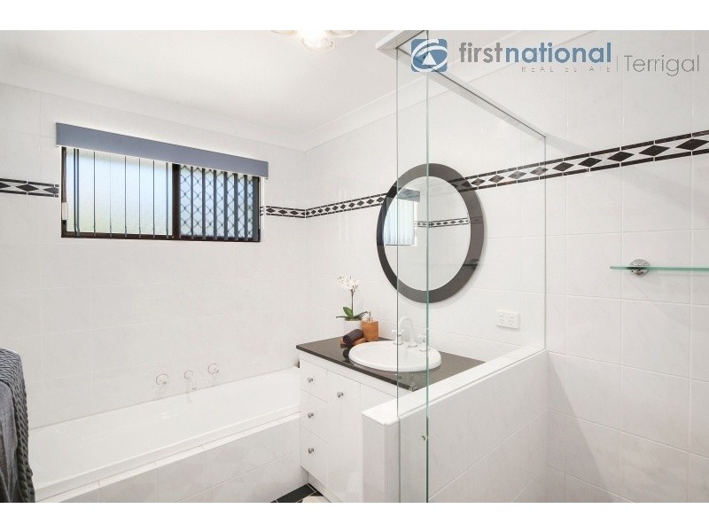 6 Dale Close, Terrigal NSW 2260