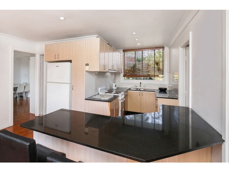 40 Forresters Beach Road, Forresters Beach NSW 2260