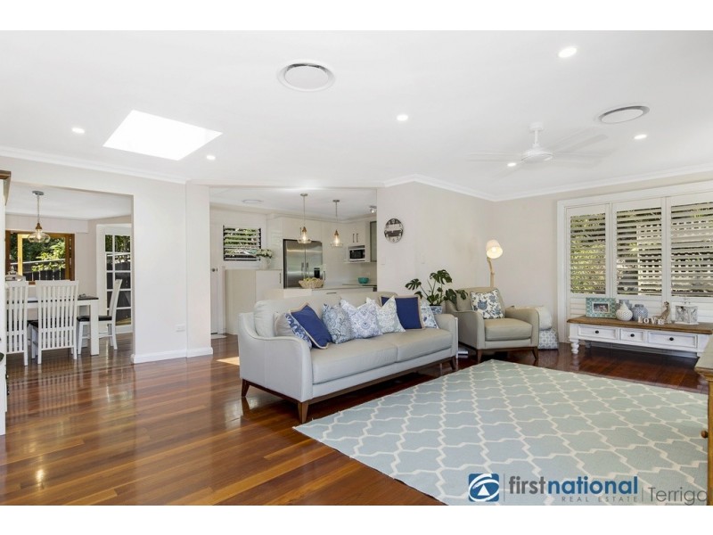 1 Bellevue Crescent, North Avoca NSW 2260