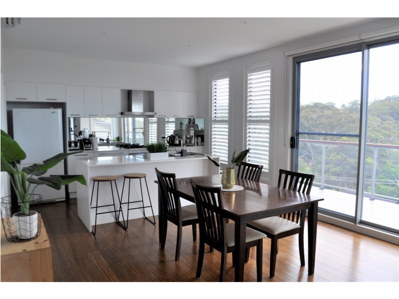 17 Beachcomber Pde, North Avoca NSW 2260