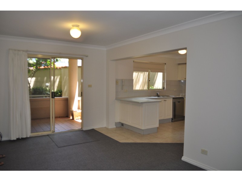 2/9-11 Junction Rd, Terrigal NSW 2260