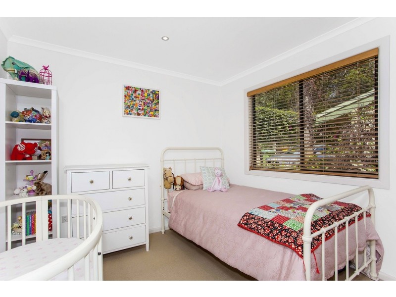 17 Francis Road, North Avoca NSW 2260