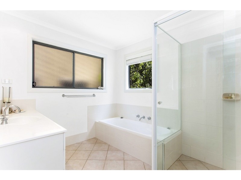 17 Francis Road, North Avoca NSW 2260