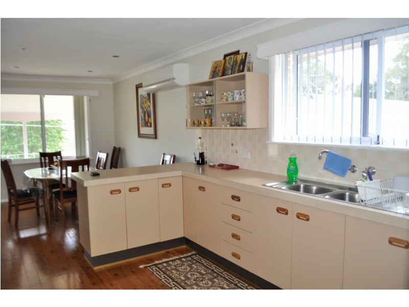22 Hilltop Rd, Wamberal NSW 2260