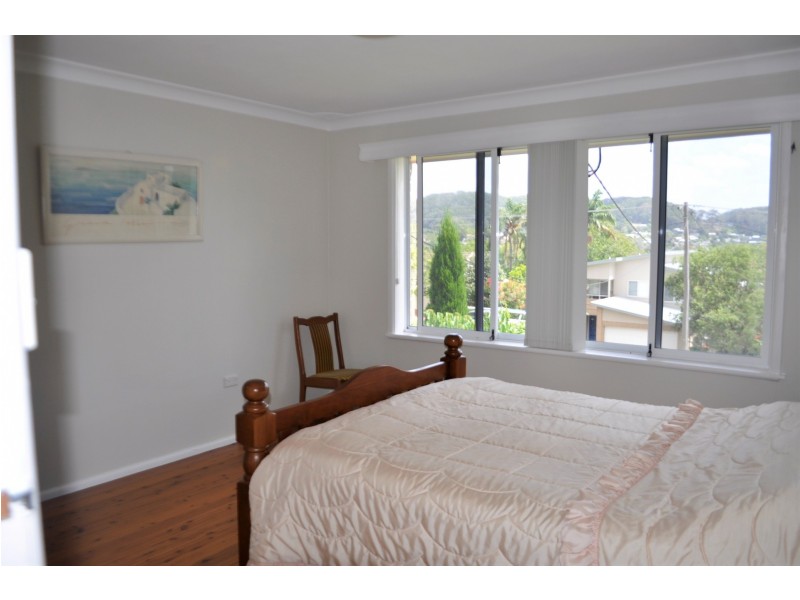 22 Hilltop Rd, Wamberal NSW 2260